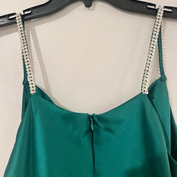 NWT AQUA Satin Cowl Open Back Gown - evening dress size 4 emerald - Picture 11 of 13